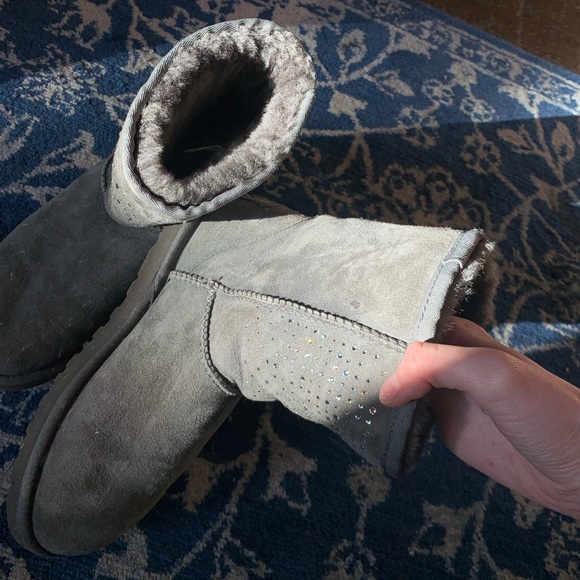 Ugg boots - Picture 2 of 4